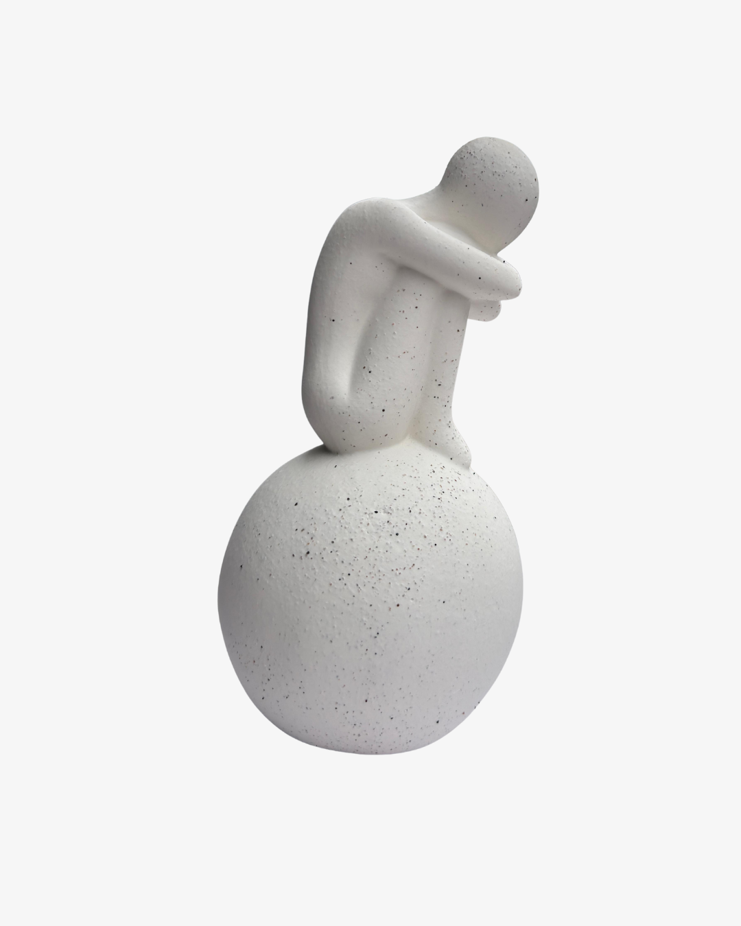 Figura abstracta humana con acabado rústico