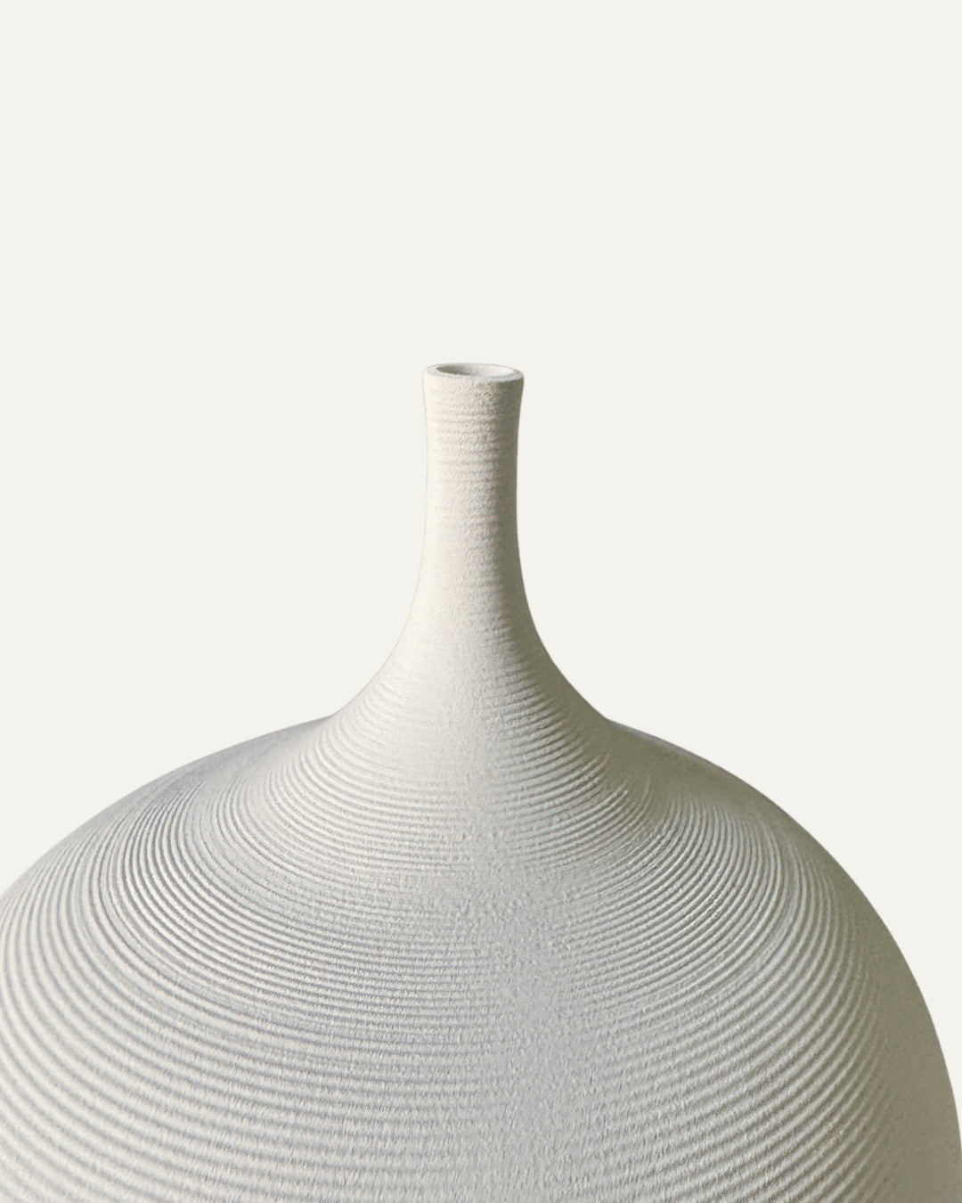 Jarrón blanco de forma esferíca 17 cm. - Globe