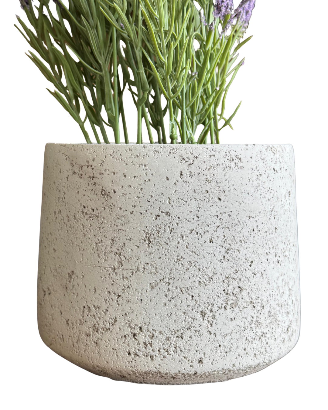 Macetero de cerámica blanco con textura porosa