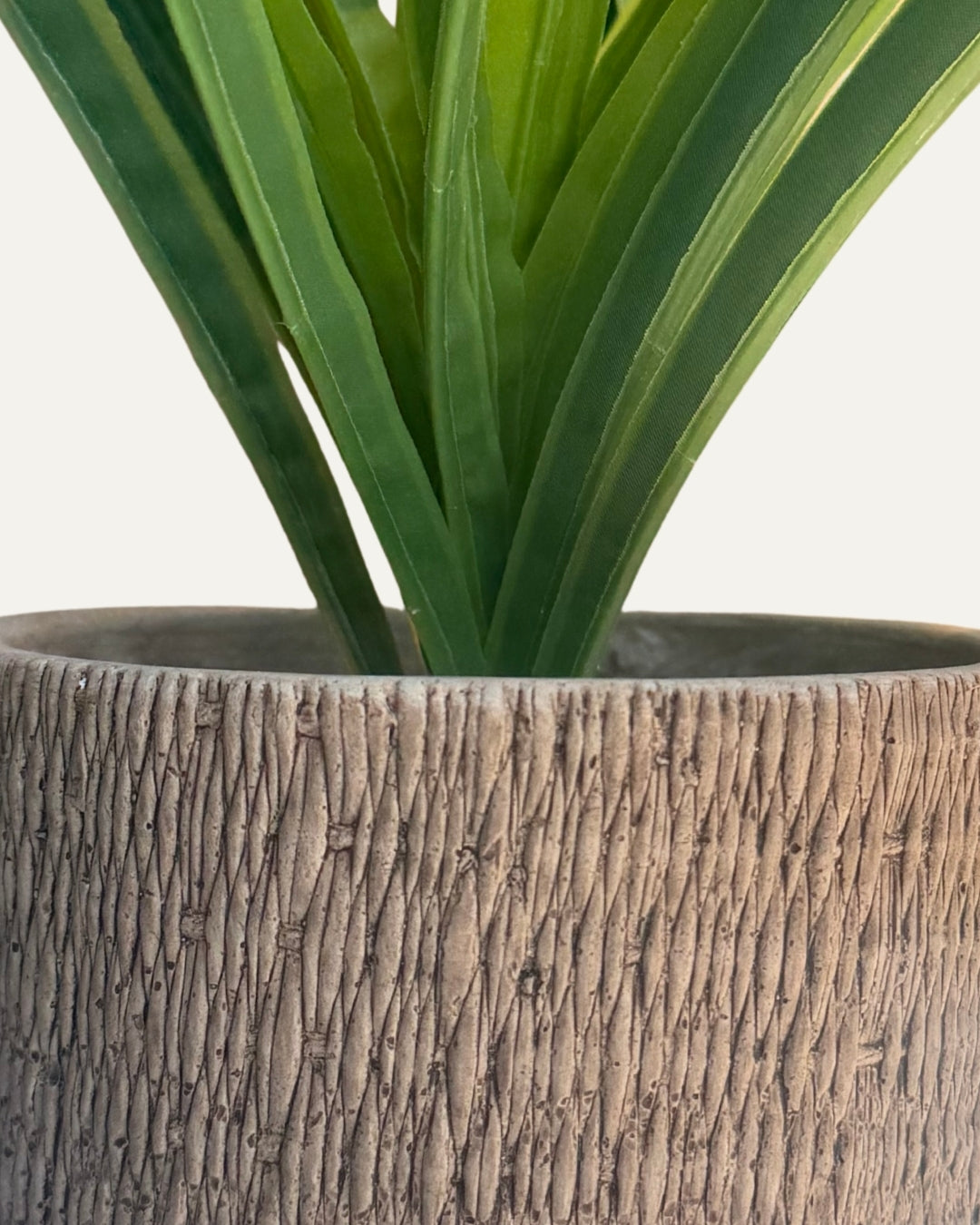 Macetero de cerámica con textura tejida - Vimini