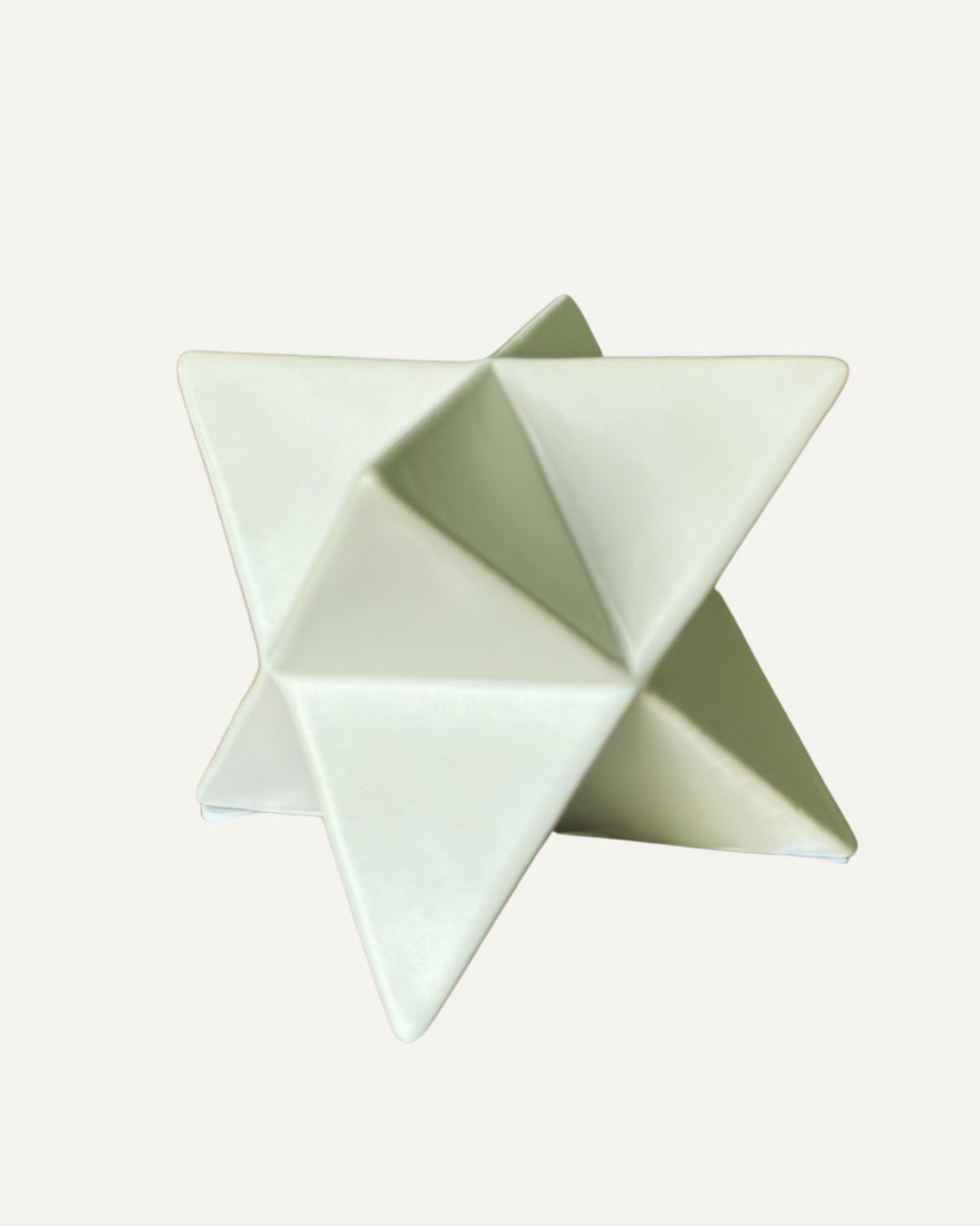 Objeto decorativo de forma geométrica - Stella