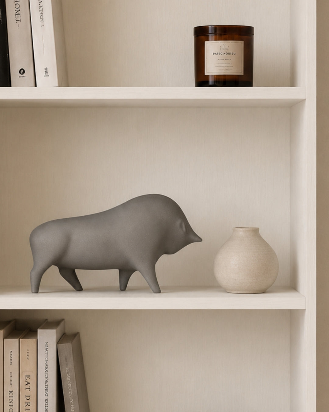 Figura decorativa de cemento, Toro