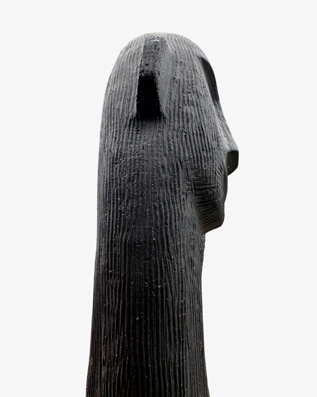 Escultura de estilo rústico texturizada