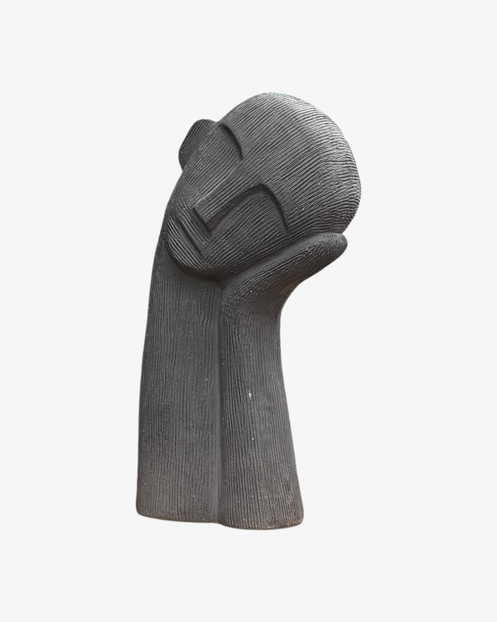 Escultura de estilo rústico texturizada