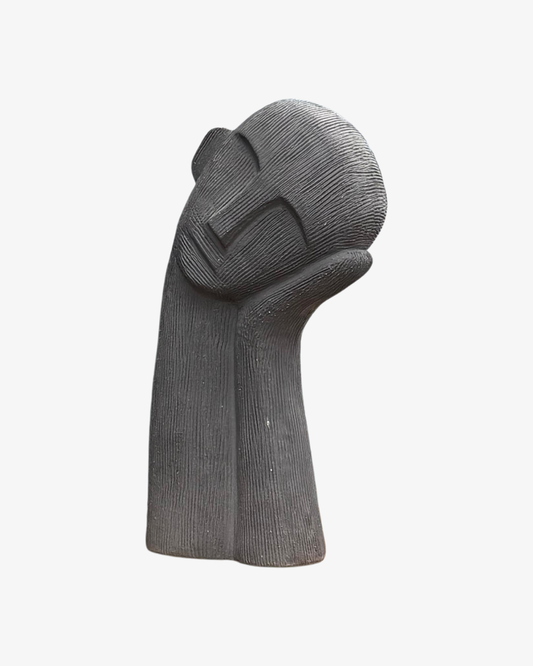 Escultura de estilo rústico texturizada