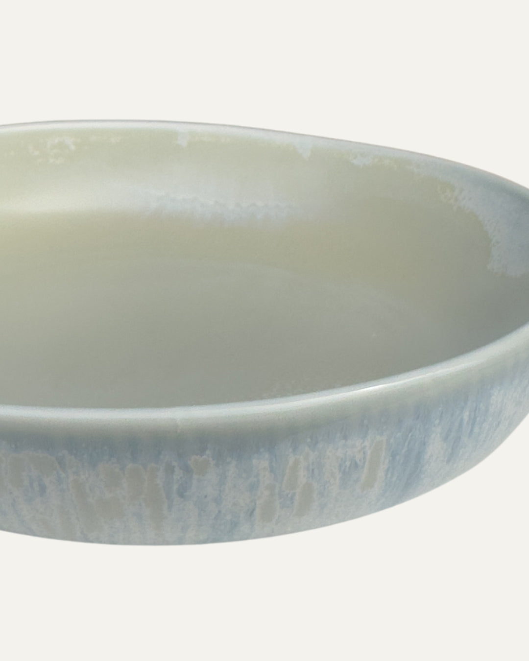 Plato con exterior texturizado - Rifletskal
