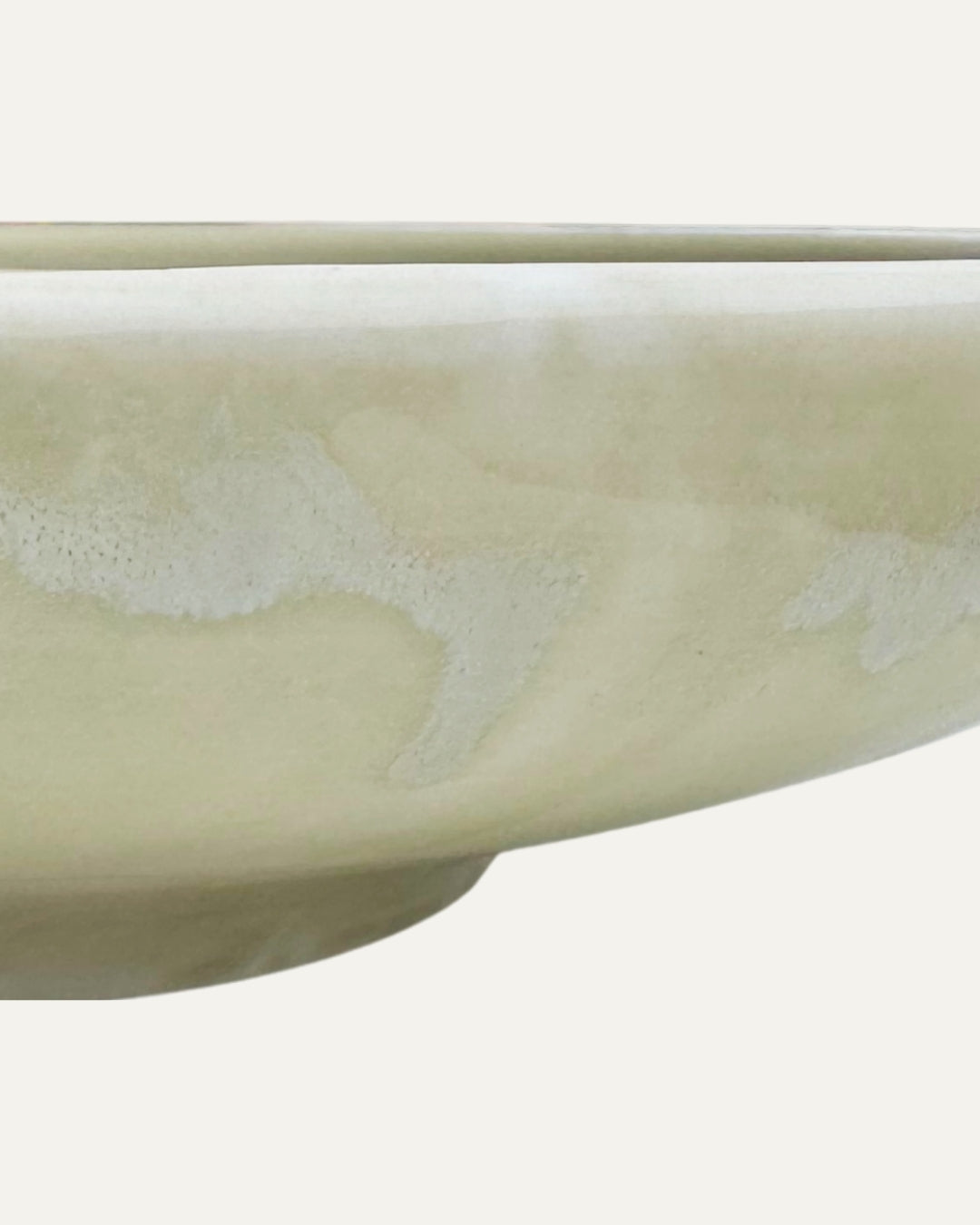 Plato Beige salvia con acabado reactive glaze - Traktskal