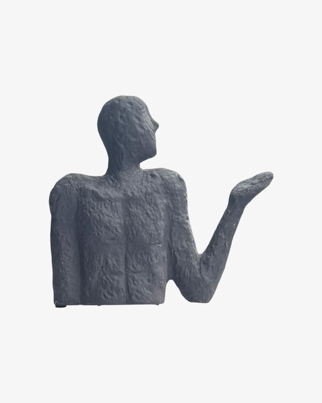 Escultura de estilo rústico