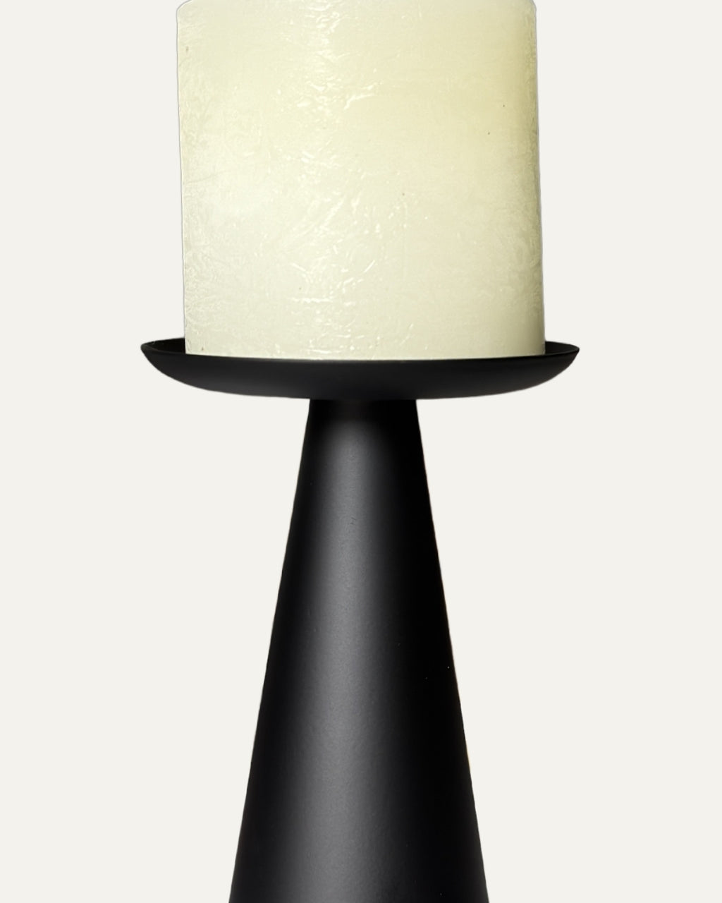 Cono - Portavelas de metal negro