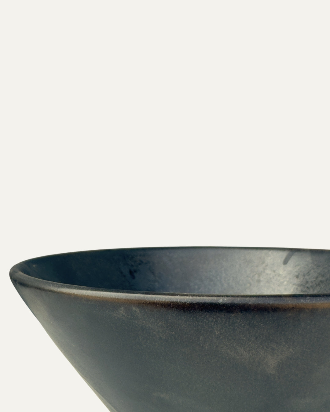 Macetero con silueta tipo copa - Helsinki