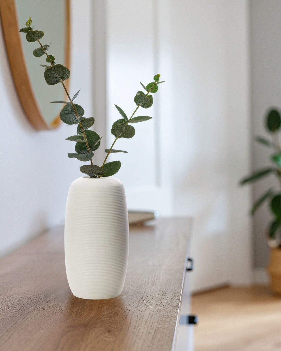 Jarrón blanco con silueta cilindrica Oslo - 20 cm.