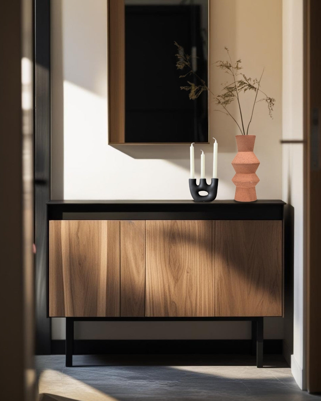 Jarrón terracota con silueta zigzag Twist