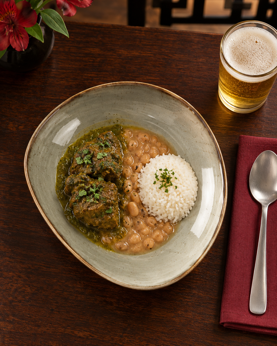 Plato hondo asimétrico gris salvia – Sauce
