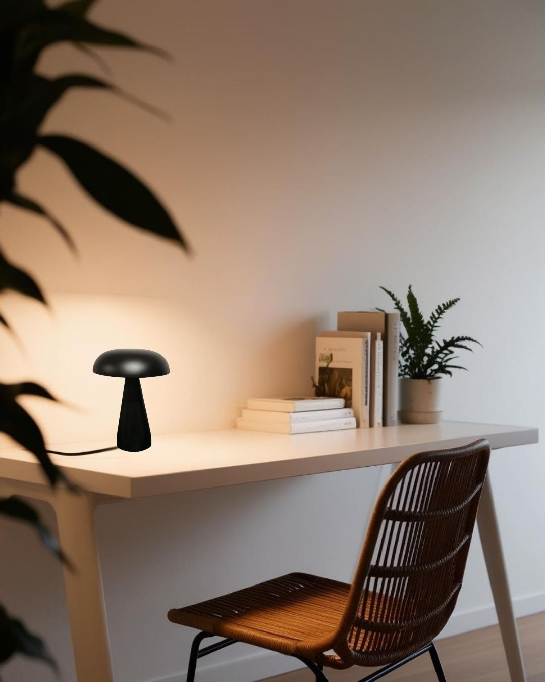 Shiitake - Metal Desk Lamp 8.07"