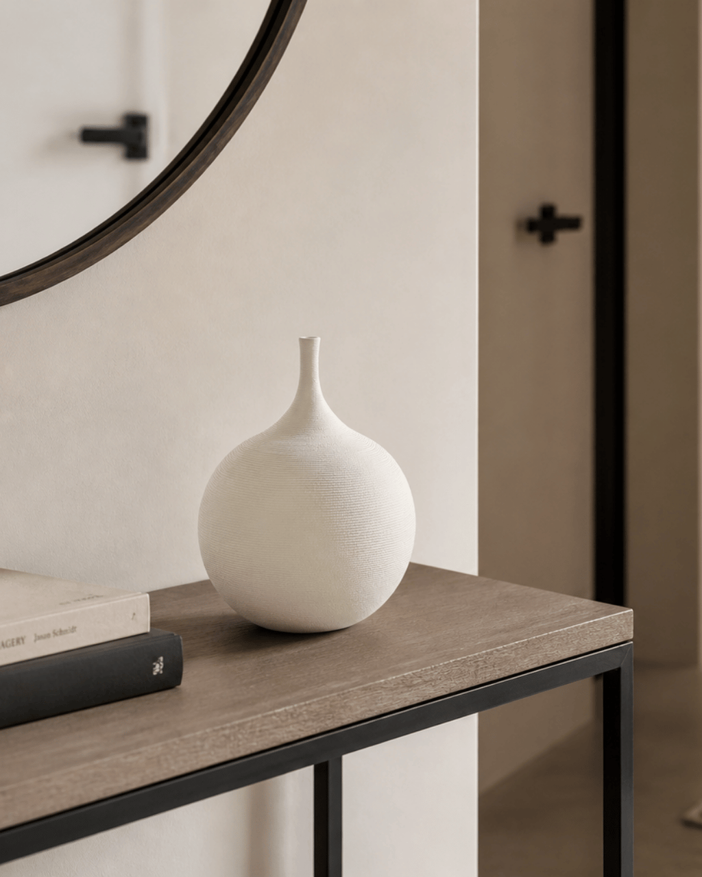 Jarrón blanco de forma esferíca 17 cm. - Globe