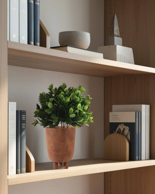 Trefot - Three-Legged Ceramic Vase
