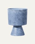 Maceta Pórtico CUP003 en gris claro retro, vista completa sin planta